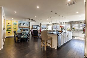 Luxurious Lakehouse With Indoor Pool-hot Tub-fire Pit