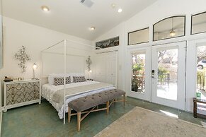 Lakefront Luxury-breathtaking Views-games-firepit