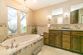 Lakefront Luxury-breathtaking Views-games-firepit