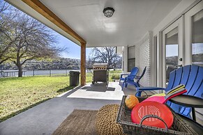 Lakefront Paradise With Firepit