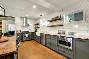 Luxury Cabin-right Across From Albert Dance Hall!