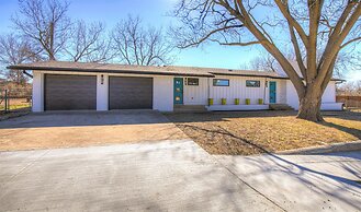 Luxury Cabin-right Across From Albert Dance Hall!