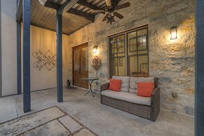 Luxury Craftsman Home With Hot Tub and Firepit - 1blk to Main