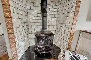 Luxury Craftsman Home With Hot Tub and Firepit - 1blk to Main