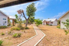 Luxury Cottage With Views-fireplace-spa Bath