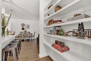 Wanderlust #2 Hot Tub Shared Outdoor Space