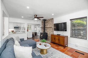 Pecan Retreat-half Mile to Main