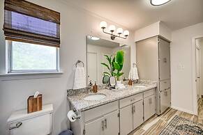 Luxury Lakefront Oasis With Boat Dock-firepit