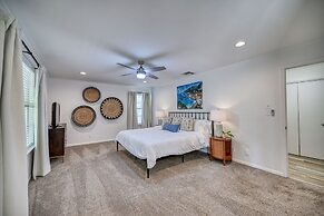 Luxury Lakefront Oasis With Boat Dock-firepit