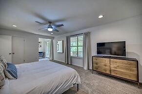 Luxury Lakefront Oasis With Boat Dock-firepit