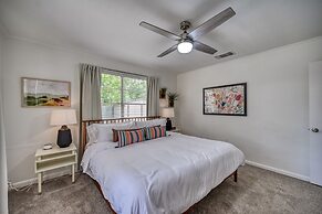 Luxury Lakefront Oasis With Boat Dock-firepit