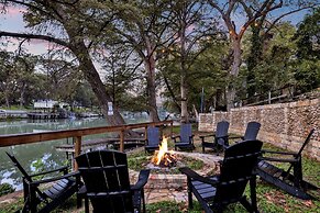 Luxury Lakefront Oasis With Boat Dock-firepit