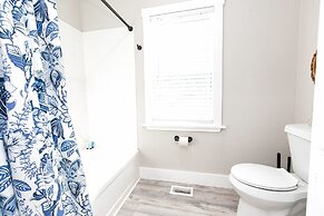 Luxury Retreat Cowboy Pool and Fire Pit With 6 Mins to Town