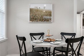 Luxury Retreat Cowboy Pool and Fire Pit With 6 Mins to Town