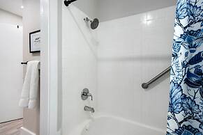 Luxury Retreat Cowboy Pool and Fire Pit With 6 Mins to Town