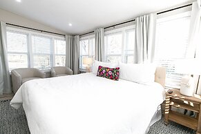 Luxury Retreat Cowboy Pool and Fire Pit With 6 Mins to Town