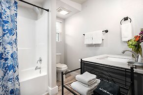 Luxury Retreat Cowboy Pool and Fire Pit With 6 Mins to Town