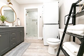 Luxury Retreat Cowboy Pool and Fire Pit With 6 Mins to Town