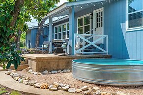 Luxury Retreat Cowboy Pool and Fire Pit With 6 Mins to Town