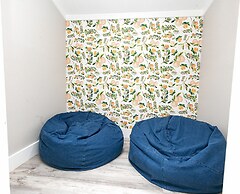 Luxury Retreat Cowboy Pool and Fire Pit With 6 Mins to Town