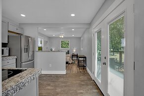 Grey Haus Casita-peaceful Hill Country Views!