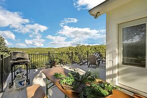 Gorgeous Home With Hot Tub 5min From the River