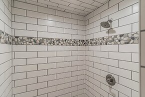 Luxury Home Just 5 min From Main St