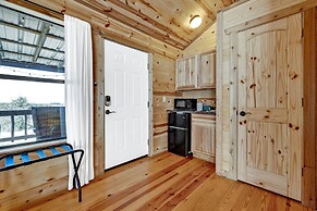 Mesquite Cabin With Hot Tub & Hill Country Views