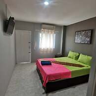 Haad Rin Village Fullmoon