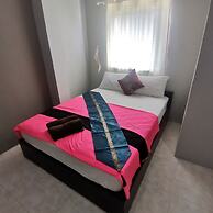 Haad Rin Village Fullmoon