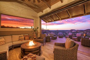 Luxury Hill Country Villa With Pool-hot Tub-views