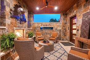 Luxury Hill Country Villa With Pool-hot Tub-views