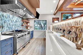 Luxury Hill Country Villa With Pool-hot Tub-views