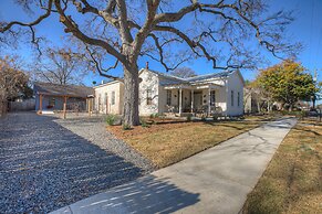 New! Luxurious Home With Wine Cellar & Firepit!