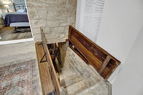 New! Luxurious Home With Wine Cellar & Firepit!