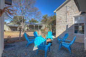 New! Luxurious Home With Wine Cellar & Firepit!