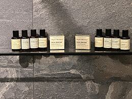 Luxurious two Bedrooms Apartment Slough