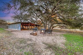 Olive St Ranch With Hottub-grill and Party Barn