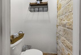 Luxury Home With Fire Pit & Hill Country Views