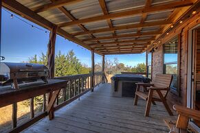 Rocky Ridge Cedar Cabin With Hot Tub & Amazing Views