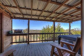 Rocky Ridge Cedar Cabin With Hot Tub & Amazing Views