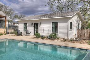 Schubert Inn Cottage - Pool - Walk to Main St