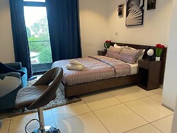 Bizzi studio ad Legationis Hortos