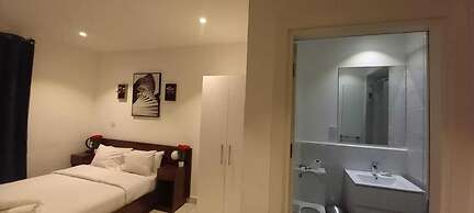 Bizzi studio ad Legationis Hortos