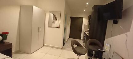 Bizzi studio ad Legationis Hortos