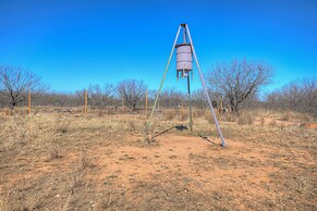 Willie the Modern Tiny Home W/hot-tub & Firetable