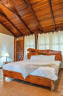 Natural Green Lodge
