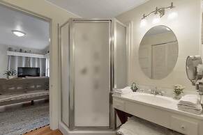 Charming Historic Home one Block From Mainst