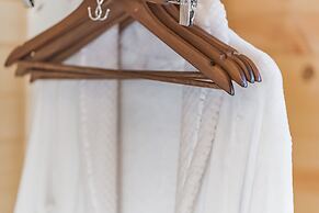 Charming Casita Right on Main St