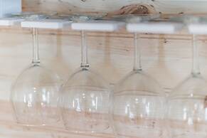 Charming Casita Right on Main St